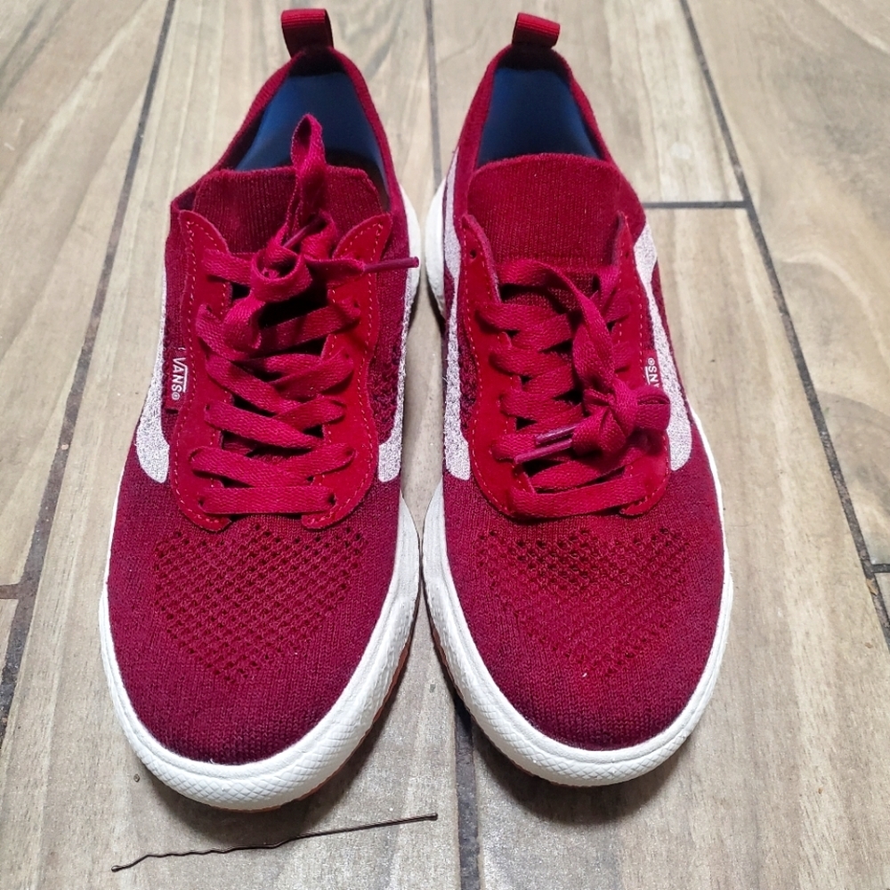 Vans Ultra Range VR3 Maroon/White  men's size 8  NWT!